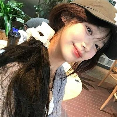 我们生活愉快 封面